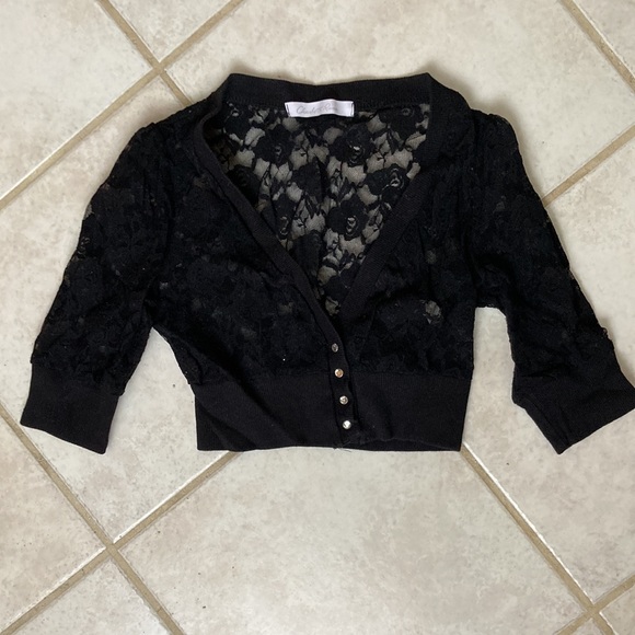 ✅2 cropped cardigan! - Picture 9 of 14